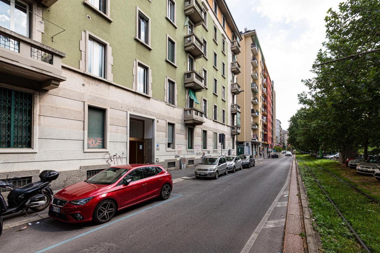Guesthost - Ca' Granda M5 Bright Apartment Милан Экстерьер фото
